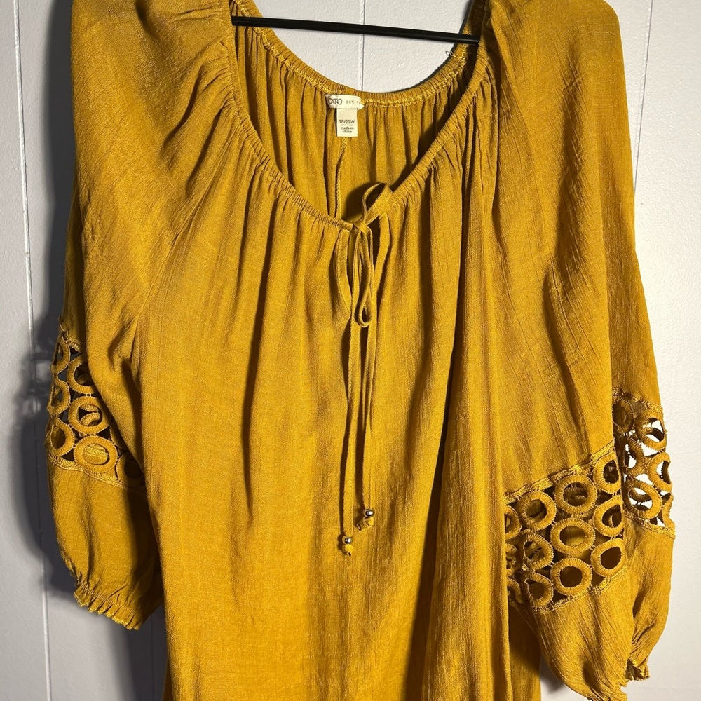 Women's Mustard Top with Lace Sleeves